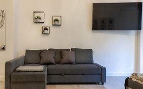 San Babila - Luxury Milanese Apartment